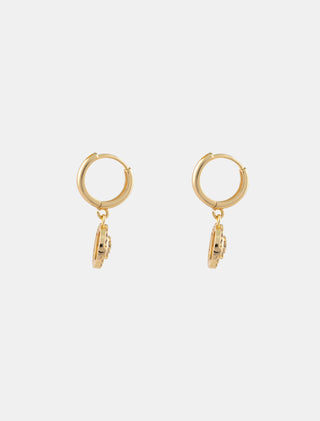 ARETES HUGGIES EN CHAPA DE ORO CON DIJE DE COLGANTE Y DETALLES DE ZIRCONIA DE 2.5 CM DE LARGO - MICHELLE ACCESORIOS