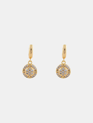 ARETES HUGGIES EN CHAPA DE ORO CON DIJE DE COLGANTE Y DETALLES DE ZIRCONIA DE 2.5 CM DE LARGO - MICHELLE ACCESORIOS