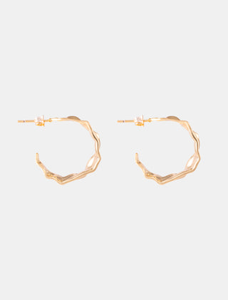 ARETES TIPO ARRACADA EN CHAPA DE ORO EN FORMA ASIMÉTRICA TORCIDA DORADOS - MICHELLE ACCESORIOS