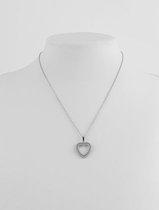 JUEGO DE ACCESORIOS EN CHAPA DE ORO COLOR PLATA DE LA COLECCIÓN EL ARTE DE SER MAMÁ CON COLLAR DE DIJE Y ARETES DE CORAZÓN CON DETALLES DE PEDRERÍA DE ZIRCONIA - MICHELLE ACCESORIOS