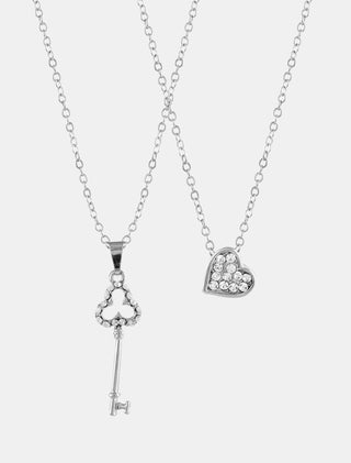 JUEGO DE COLLARES CON DIJE DE CORAZÓN Y LLAVE EN COLOR PLATA - MICHELLE ACCESORIOS