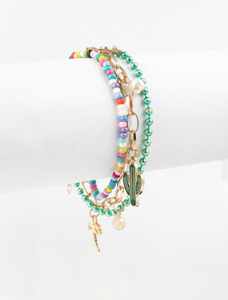 JUEGO DE PULSERAS DORADAS CON PULSERA VERDE Y DIJES DE CACTUS - MICHELLE ACCESORIOS