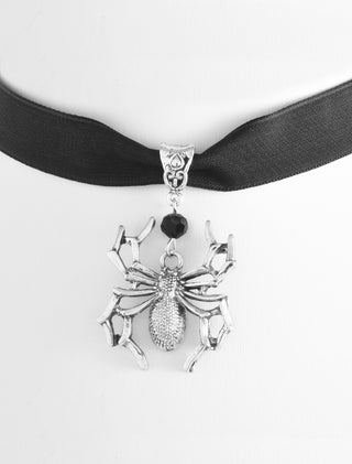 CHOKER COLECCION HALLOWEEN DE CINTA DE TERCIOPELO NEGRO CON DIJE DE ARAÑA PLATEADA PERFECTO PARA OUTFIT PARA HALLOWEEN - MICHELLE ACCESORIOS