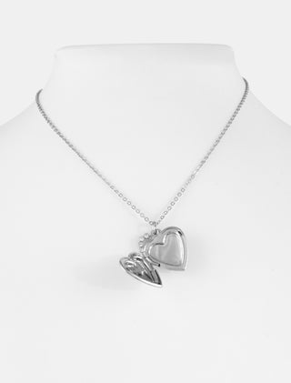 COLLAR EN CHAPA DE ORO COLOR PLATA CON DIJE DE CORAZÓN QUE SE ABRE COMO PORTA RETRATO Y DIJE DE CORAZÓN CON DETALLES DE PEDRERÍA - MICHELLE ACCESORIOS